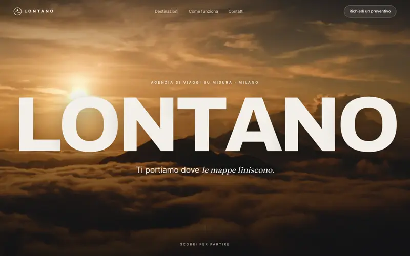 Vista previa de la demo Lontano: la palabra LONTANO sobre un mar de nubes al atardecer